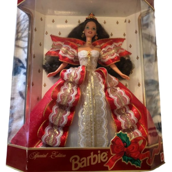 🎄✨HAPPY HOLIDAY'S SPECIAL EDITION BARBIE✨🎁 - Picture 3 of 5